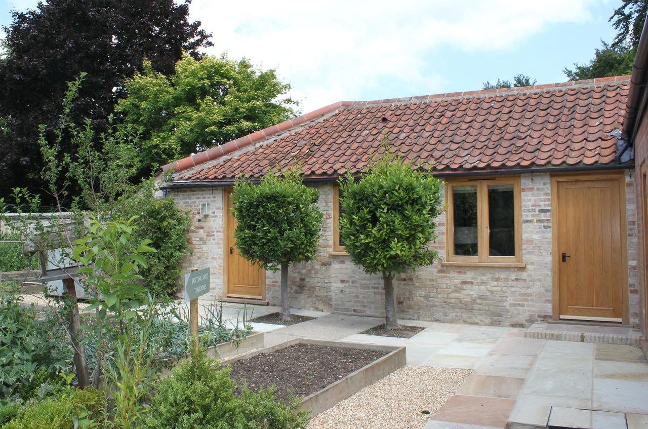 Chippenham Park Garden Rooms Exterior photo